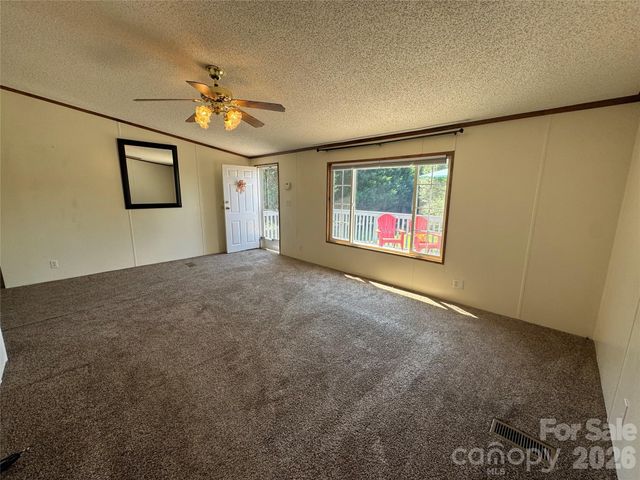 51 Little Hungry Road, Hendersonville, NC 28792