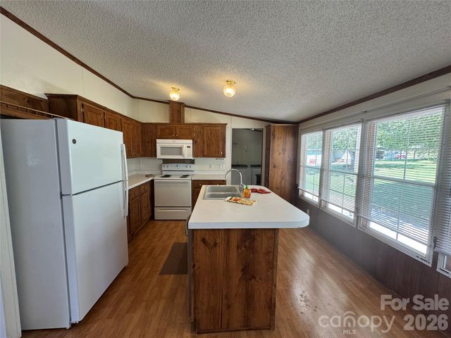 51 Little Hungry Road, Hendersonville, NC 28792