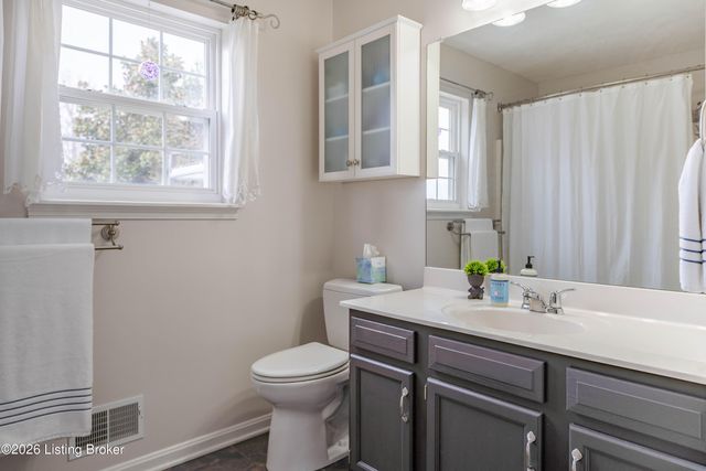 11302 Sullivan Ct, Louisville, KY 40229