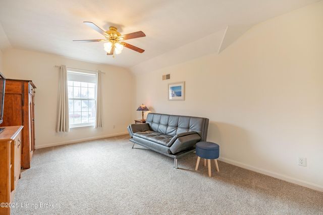 11302 Sullivan Ct, Louisville, KY 40229