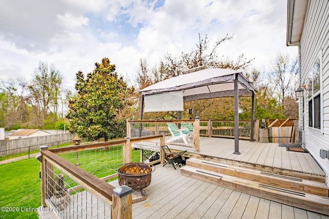 11302 Sullivan Ct, Louisville, KY 40229