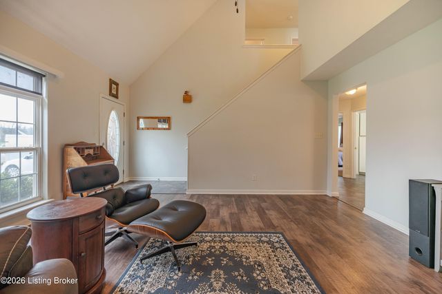 11302 Sullivan Ct, Louisville, KY 40229