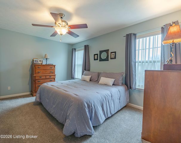 11302 Sullivan Ct, Louisville, KY 40229