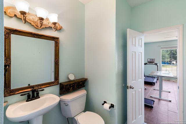 100 Green Stone, Cibolo, TX 78108