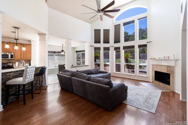 100 Green Stone, Cibolo, TX 78108
