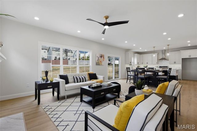 9225 Merritt Avenue, Rock Hill, MO 63144