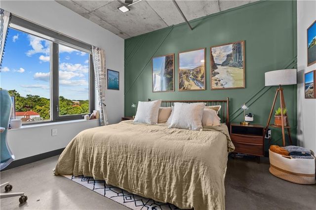4141 Pennsylvania Avenue 402, Kansas City, MO 64111