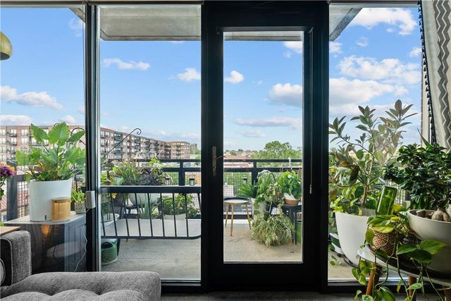 4141 Pennsylvania Avenue 402, Kansas City, MO 64111