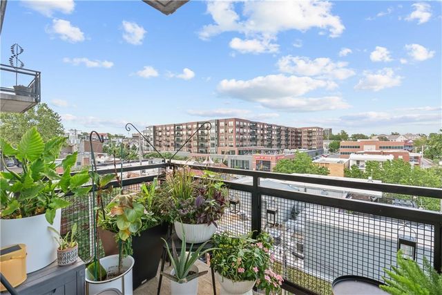 4141 Pennsylvania Avenue 402, Kansas City, MO 64111