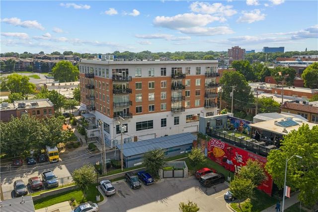 4141 Pennsylvania Avenue 402, Kansas City, MO 64111
