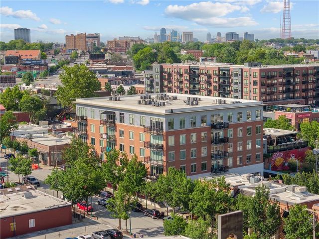 4141 Pennsylvania Avenue 402, Kansas City, MO 64111