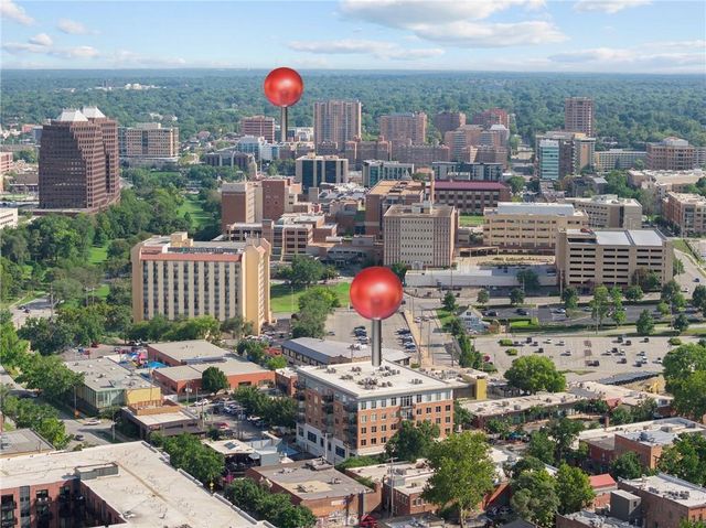 4141 Pennsylvania Avenue 402, Kansas City, MO 64111