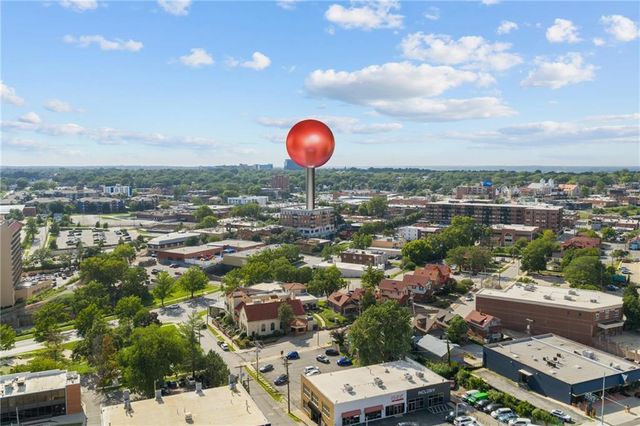 4141 Pennsylvania Avenue 402, Kansas City, MO 64111