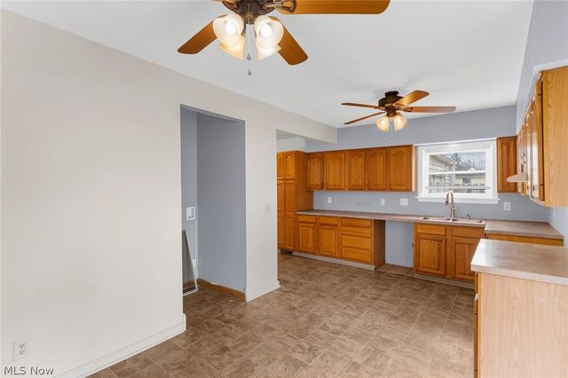3267 Bell Wick Road, Hubbard, OH 44425