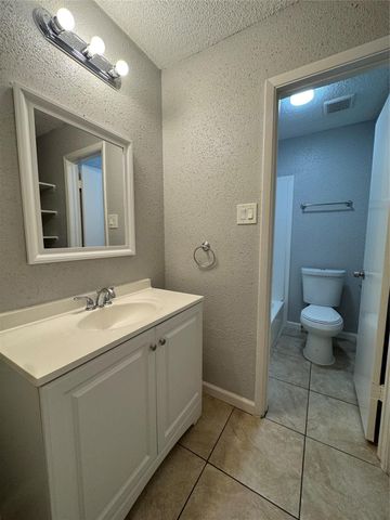 11217 Pender Lane, Houston, TX 77477