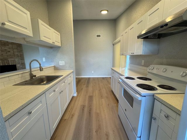 11217 Pender Lane, Houston, TX 77477