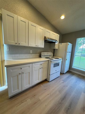 11217 Pender Lane, Houston, TX 77477