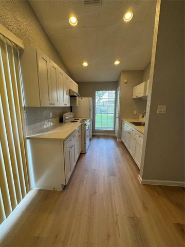 11217 Pender Lane, Houston, TX 77477