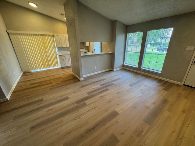 11217 Pender Lane, Houston, TX 77477