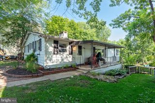 124 CLUB RD, Pasadena, MD 21122