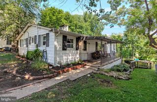 124 CLUB RD, Pasadena, MD 21122