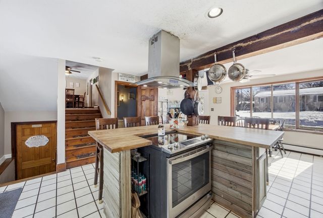 151 Windsor Dr, Whitman, MA 02382