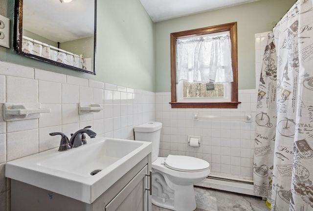 151 Windsor Dr, Whitman, MA 02382