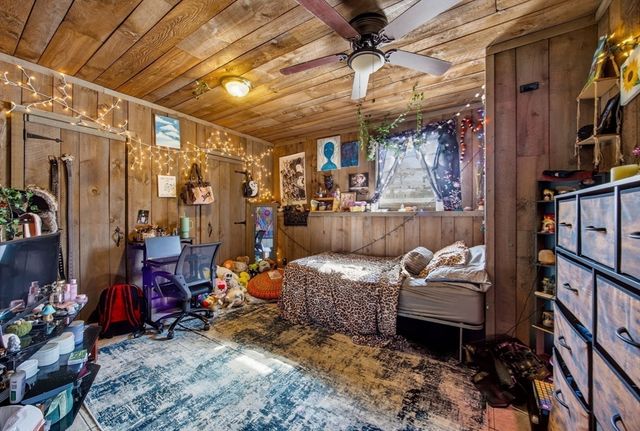 151 Windsor Dr, Whitman, MA 02382