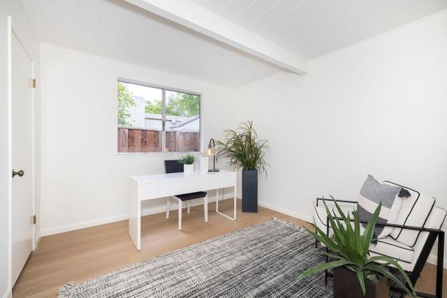 860 Marshall Drive, Palo Alto, CA 94303