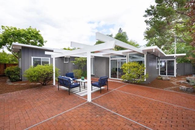 860 Marshall Drive, Palo Alto, CA 94303
