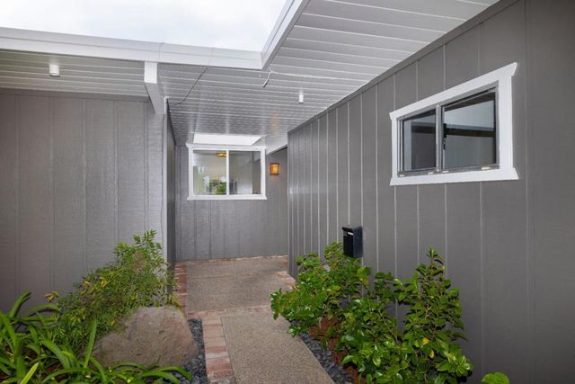 860 Marshall Drive, Palo Alto, CA 94303