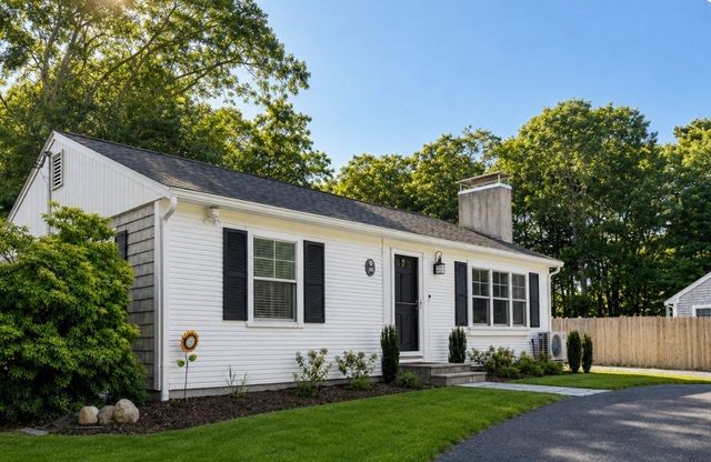 329 Swift Ave, Barnstable, MA 02655