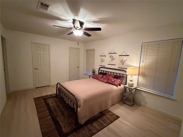 1107 Oxford Drive, Gainesville, TX 76240