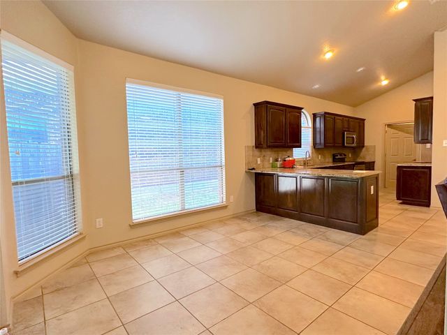 1212 Sunderland Lane, Fort Worth, TX 76134