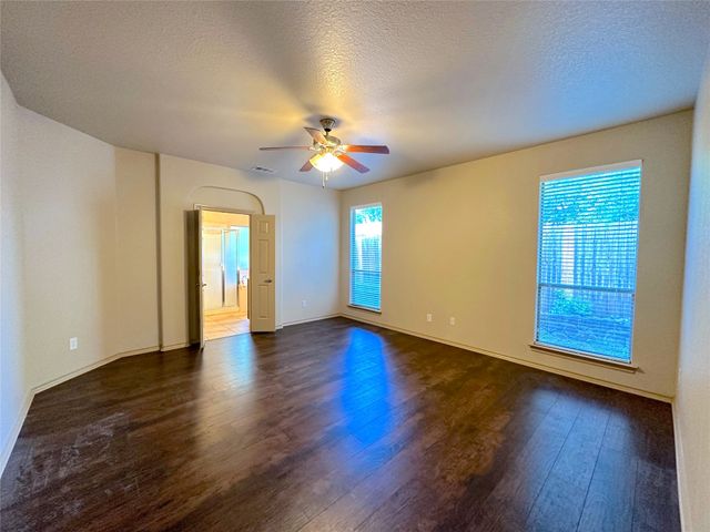 1212 Sunderland Lane, Fort Worth, TX 76134