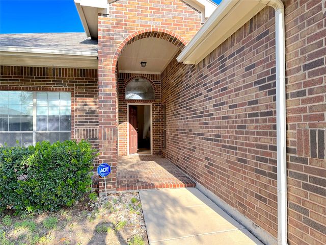 1212 Sunderland Lane, Fort Worth, TX 76134
