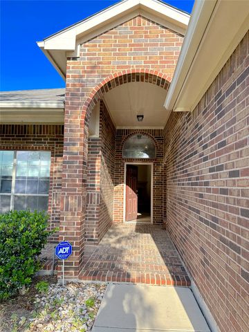 1212 Sunderland Lane, Fort Worth, TX 76134