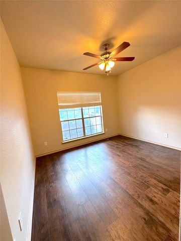 1212 Sunderland Lane, Fort Worth, TX 76134