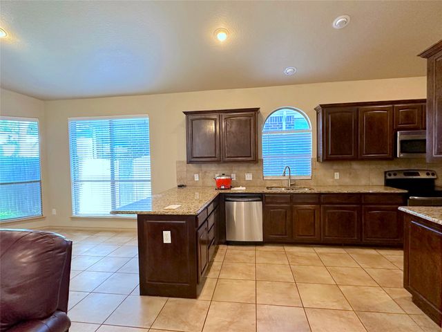 1212 Sunderland Lane, Fort Worth, TX 76134