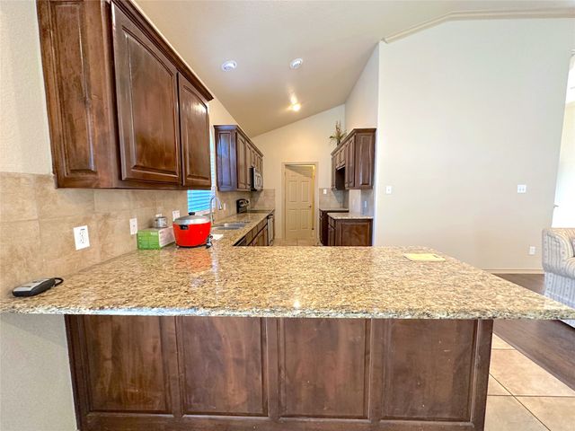 1212 Sunderland Lane, Fort Worth, TX 76134