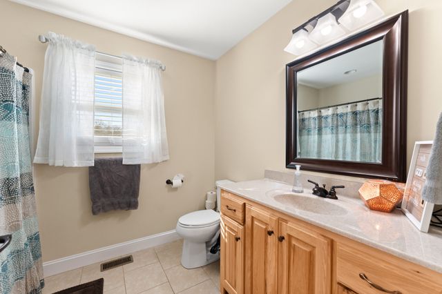 455 Carriage Dr, Crossville, TN 38555