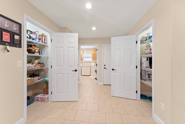 455 Carriage Dr, Crossville, TN 38555