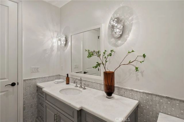 4417 Atoll Avenue, Sherman Oaks, CA 91423