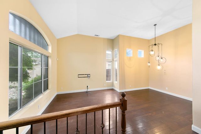 1351 Longfellow Cir, Roseville, CA 95747