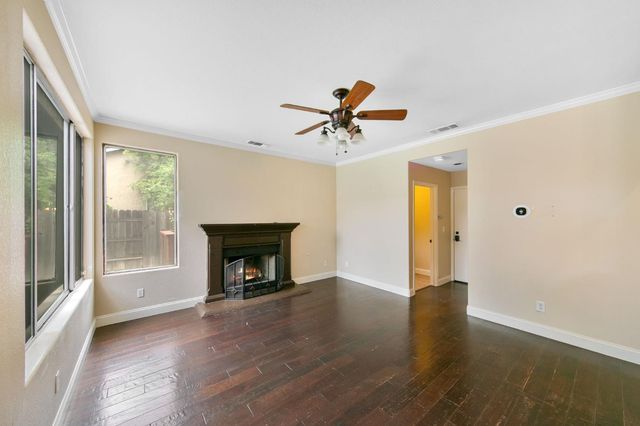 1351 Longfellow Cir, Roseville, CA 95747