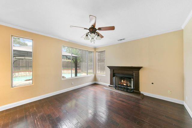 1351 Longfellow Cir, Roseville, CA 95747