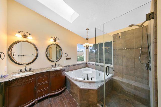 1351 Longfellow Cir, Roseville, CA 95747