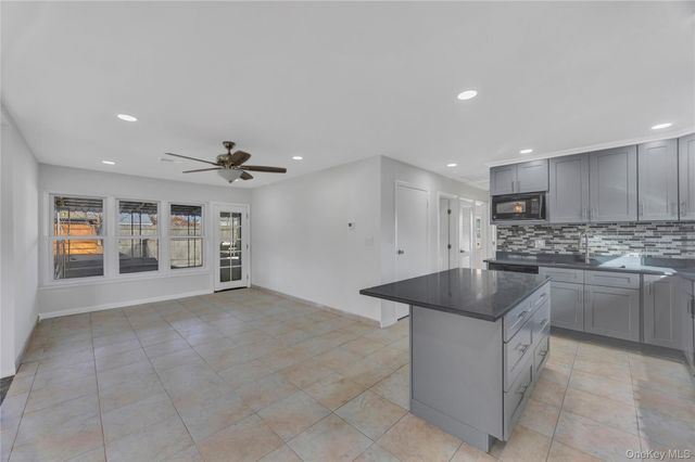 170 5th Street, Hicksville, NY 11801