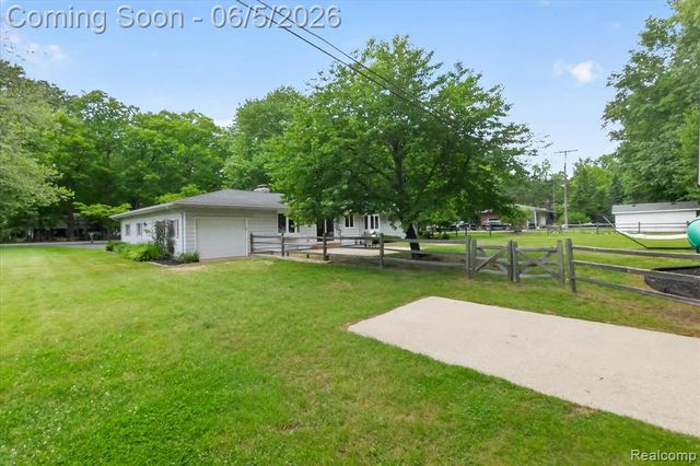 2083 Wells Road, Dundee, MI 48131