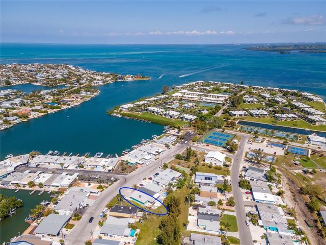 441 63RD STREET, Holmes Beach, FL 34217